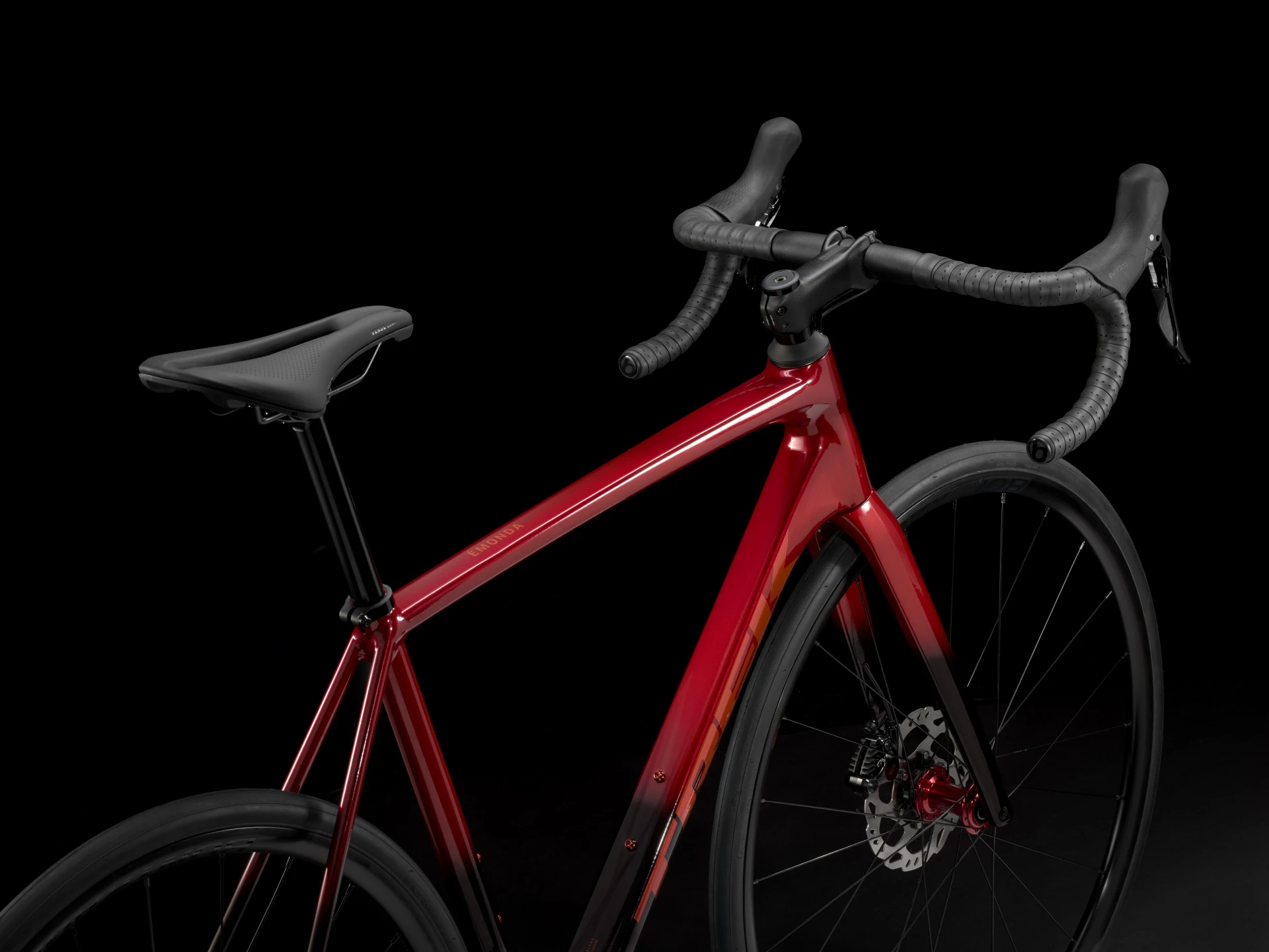 trek emonda alr 5 2024 crimson dark carmine fade cestovni bicikl