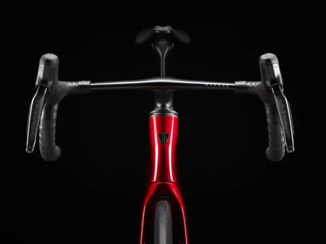 trek madone slr 7 gen 7 2024 metallic red smoke carbon red smoke cestovni bicikl