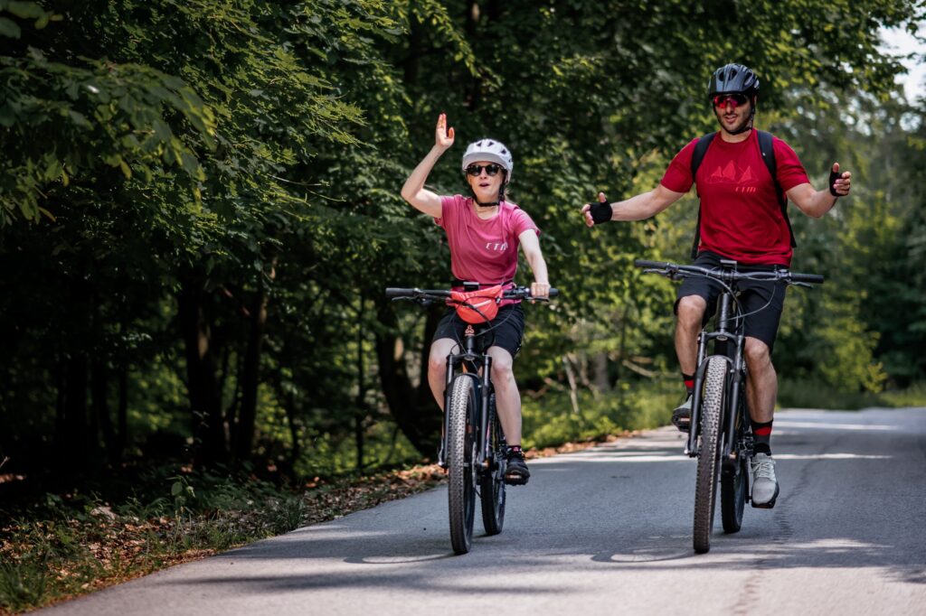 Cross bicikli svestrani su bicikli za vožnju prirodom 