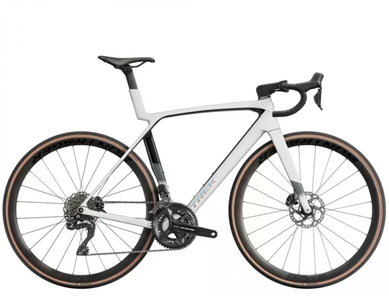 TREK Madone SL 6 Gen 8 2025 White Prismatic