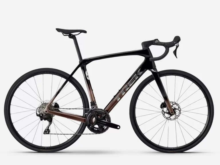 TREK Domane SL 5 Gen 4 2026 Dark Star'Bronze Age Fade cestovni bicikl