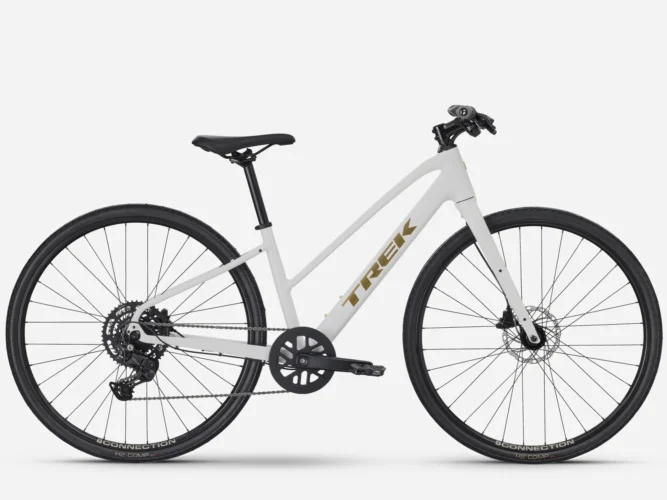 TREK FX 2 Midstep Gen 4 2026 Crystal White cross bicikl za žene bijele boje