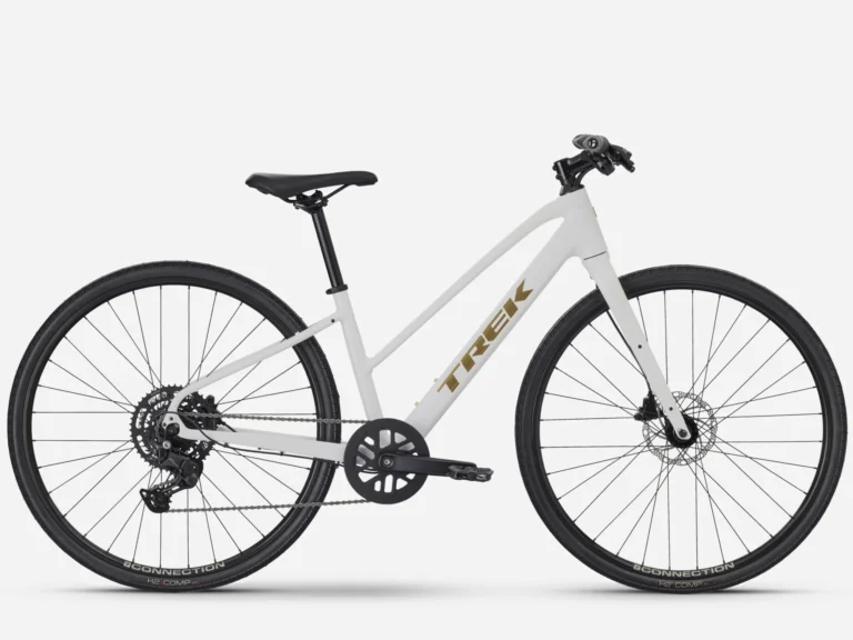 TREK FX 2 Midstep Gen 4 2026 Crystal White cross bicikl za žene bijele boje