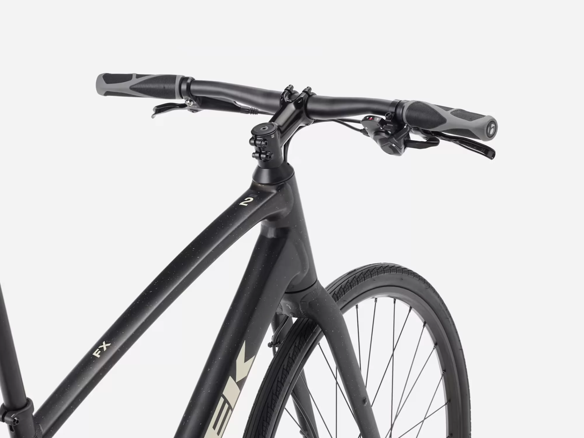 TREK FX 2 Stepover Gen 4 2026 Carbon Dark Grey cross bicikl muški crne boje