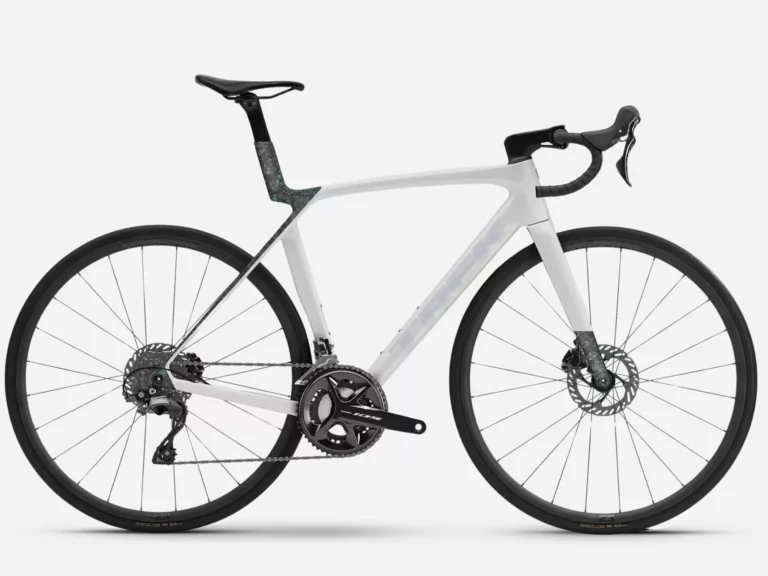 TREK Madone SL 5 Gen 8 2026 Gloss Crystal White'Matte Deep Smoke
