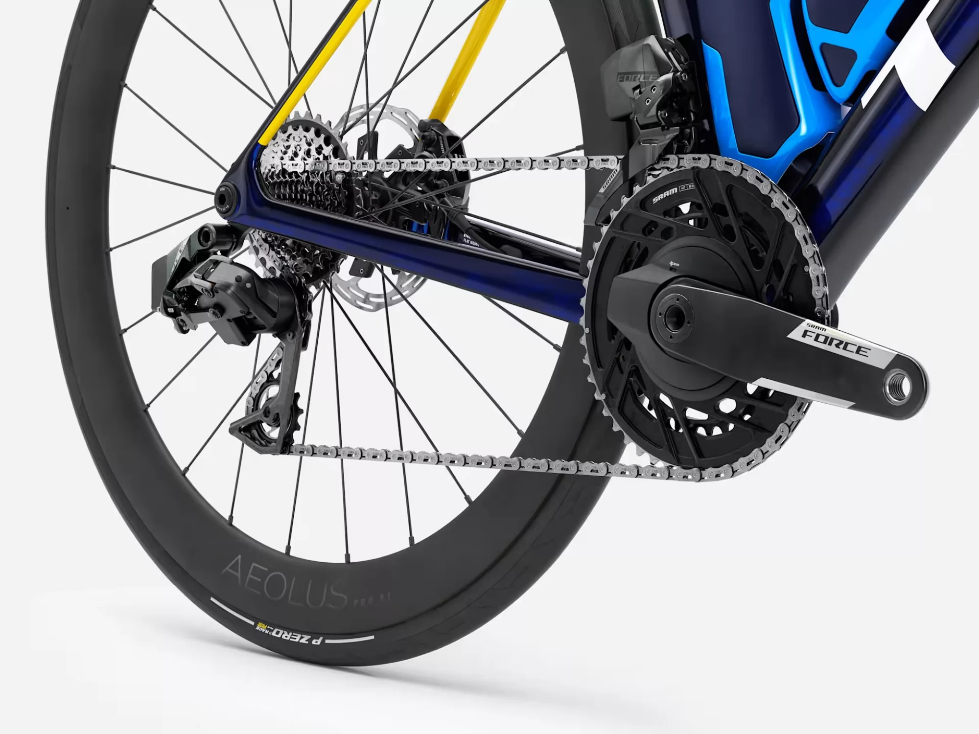 madone-slr-7-axs-gen-8-2026-team-replica-40726-17575162288807-0 TREK Madone SLR 7 AXS Gen 8 2026 Team Replica cestovni karbonski bicikl