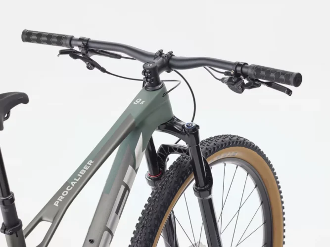 TREK Procaliber 9.5 Gen 3 2026 Matte Keswick Green'Mercury